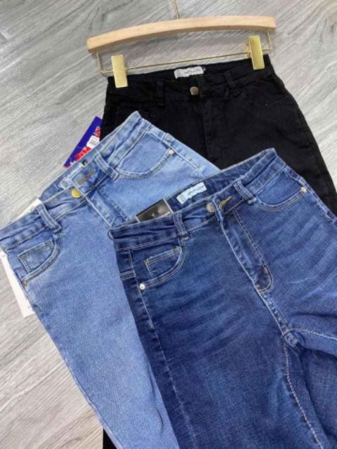 Quần jean ống vẩy rách gối
