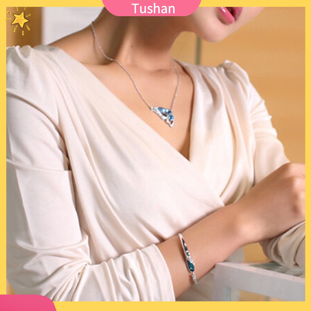 Bộ nữ trang gồm vòng cổ mặt đá thạch anh và bông tai vòng tay thời trang nữ