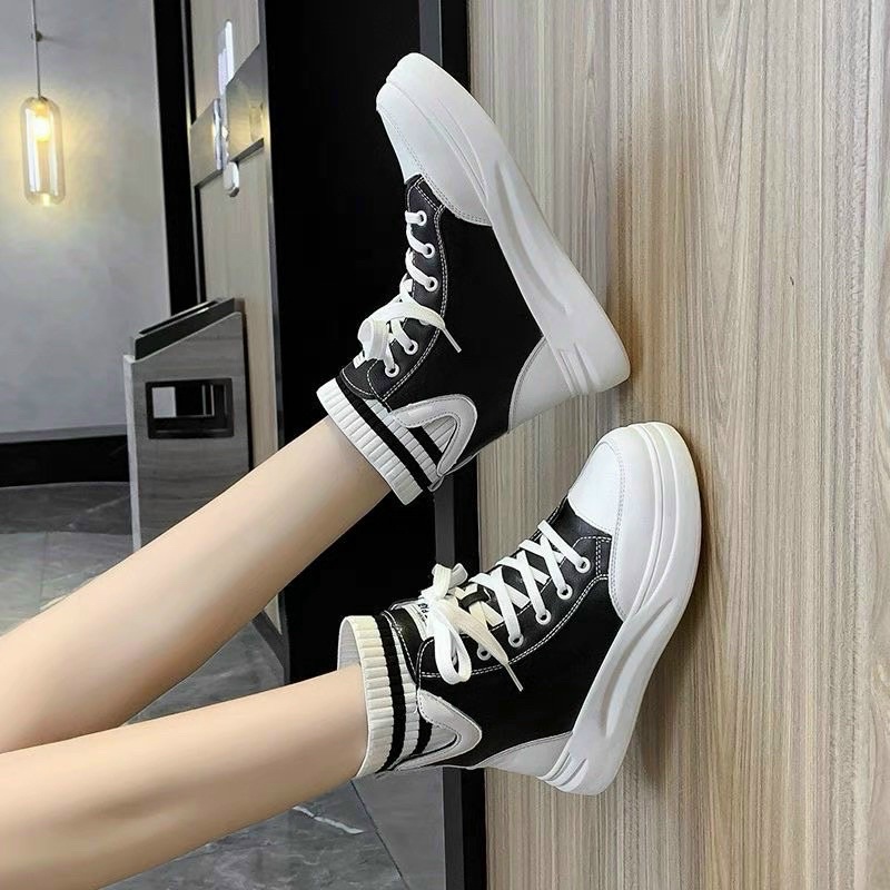 GIÀY BỐT CỔ CAO PHỐI LEN ĐẾ BÁNH MÌ 5 PHÂN
