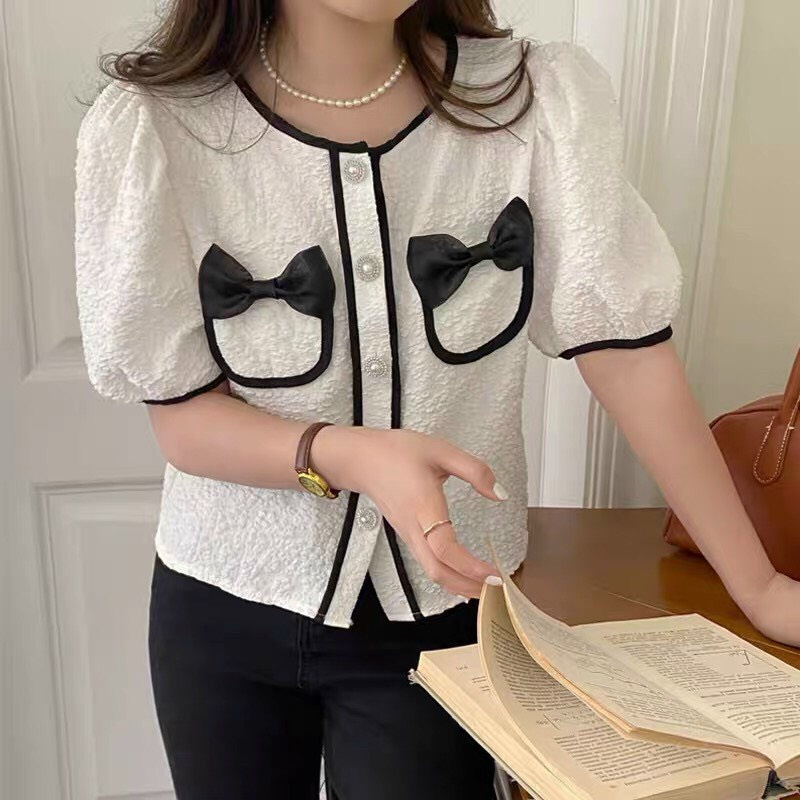 Aó sơ mi vải xốp hoa nổi,2 màu trắng- đen mã 121