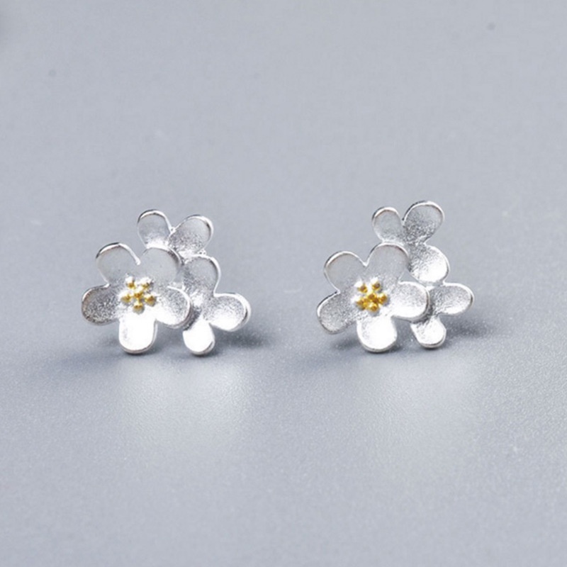 Bông Tai Hình Hoa Nhỏ Xinh Xắn Thời Trang