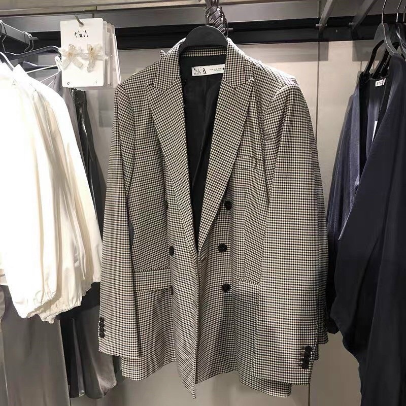 Áo blazer kẻ cúc đen