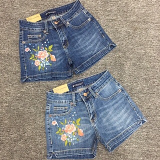 Quần jeans short nữ thêu hoa mới