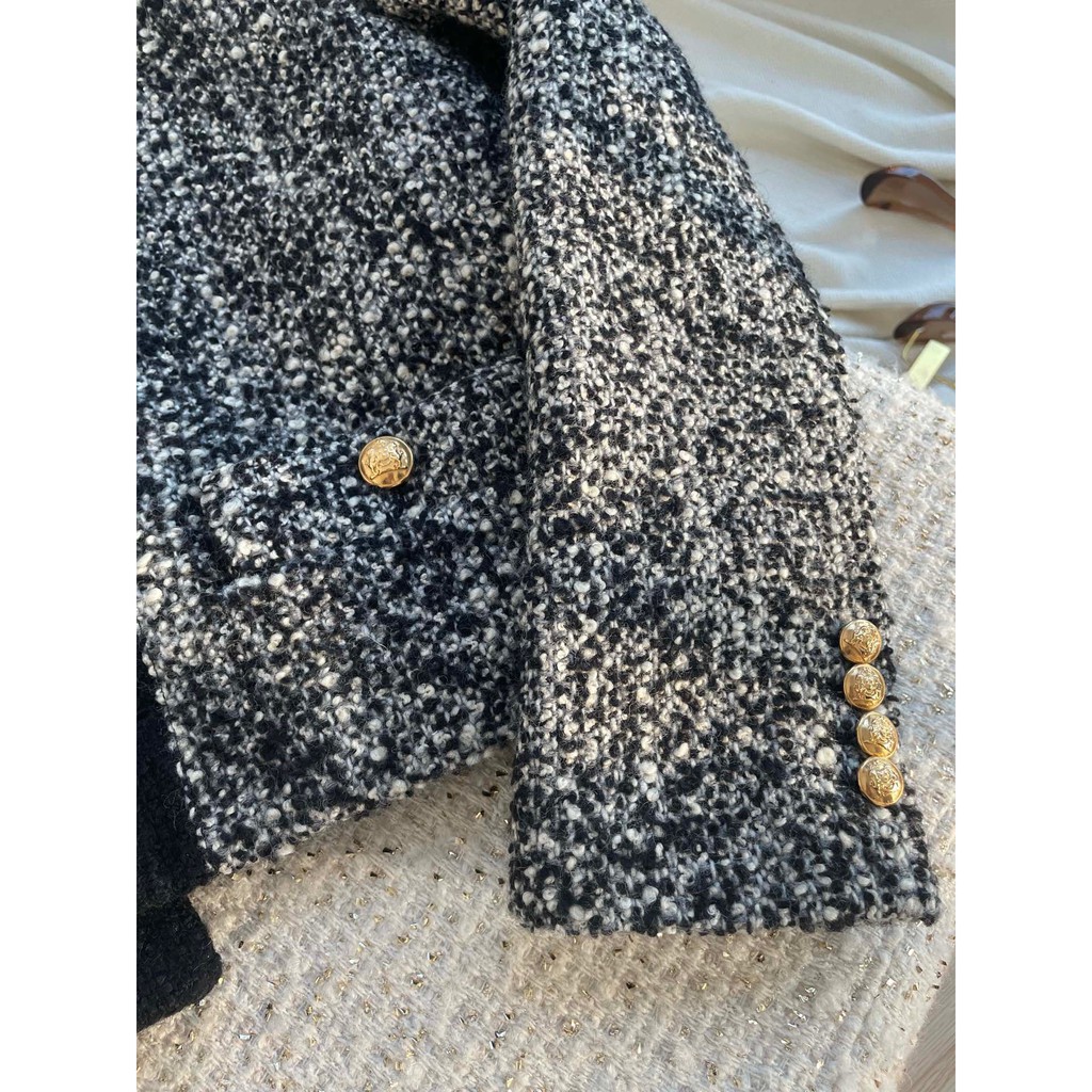 Áo khoác len dáng ngắn phong cách retro Blackpink Lisa