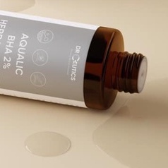 Dung Dịch Tẩy Tế Bào Chết Nền Nước DrCeutics Aqualic BHA 2% Toner 200ml