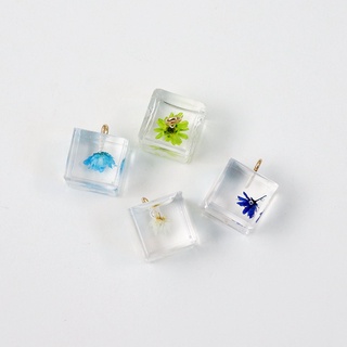 Mặt Dây Chuyền / Móc Khóa / Điện Thoại Hình Vuông Bằng Resin Epoxy Ép Hoa Khô Diy
