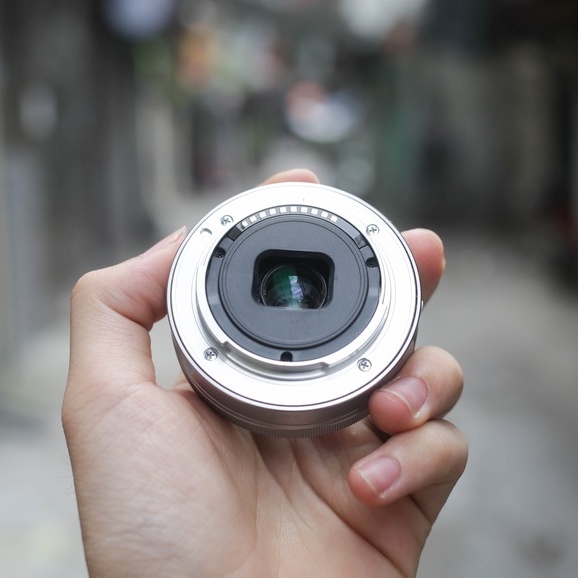 Ống kính máy ảnh Sony SEL 16mm F2.8 góc rộng giá rẻ