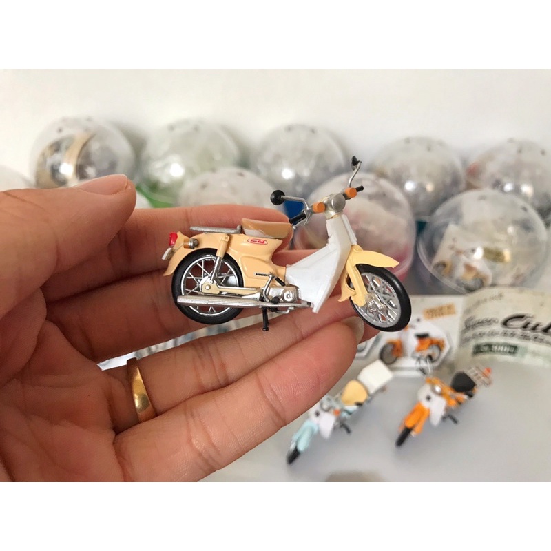 Mô hình xe Honda Super Cub Tỉ lệ 1/32 Aoshima Nhật