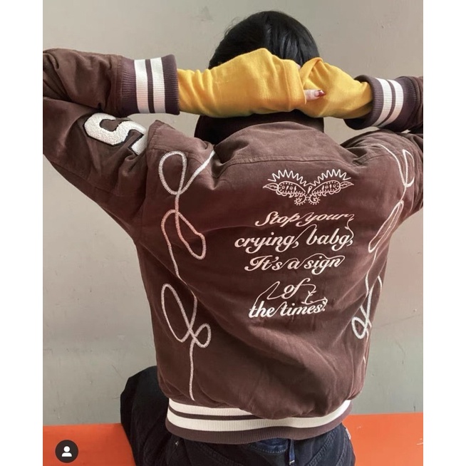 Áo khoác varsity nâu giống Jennie Blackpink,Mino WINNER