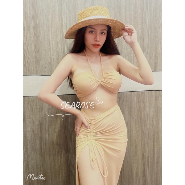 Bikini đi biển màu nude sang chảnh