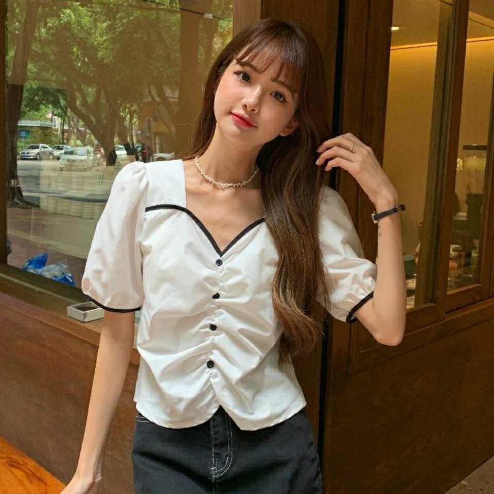 Áo sơ mi lửng tay ngắn phồng cổ vuông màu trắng dễ phối đồ thời trang cho nữ