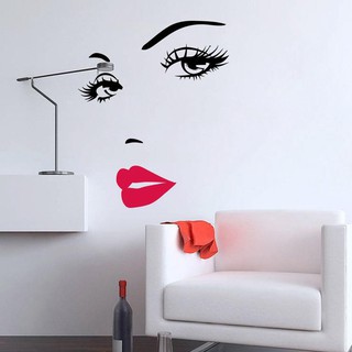 Decal dán tường nữ hình đôi môi đỏ