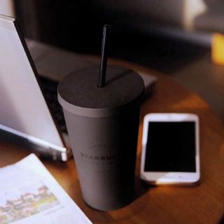 Bình Starbucks đen mờ 16oz