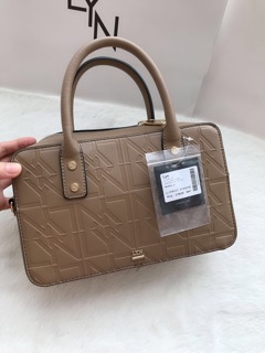 𝐓𝐮́𝐢 𝐋𝐲𝐧 trống tay cầm