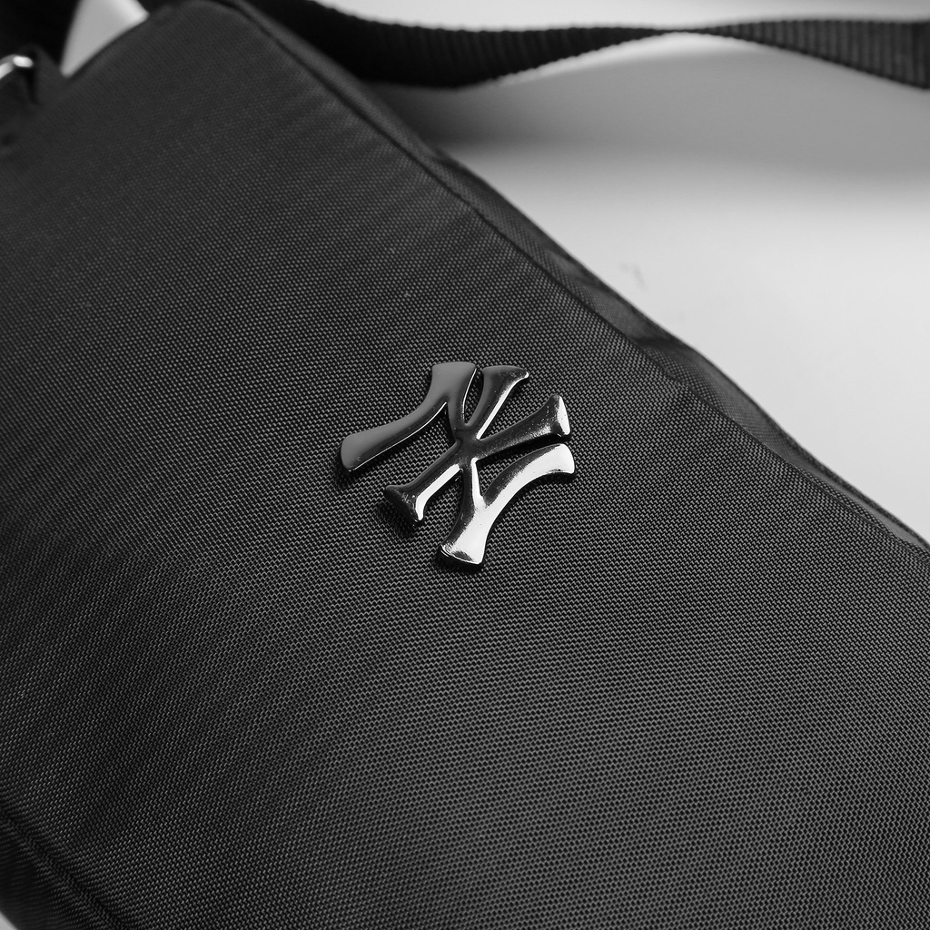 Túi Đeo Chéo MLB Mini Bag Nylon Logo Kim Loại | BigBuy360 - bigbuy360.vn