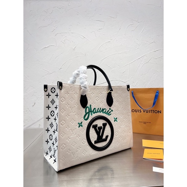 Túi xách LV ON THE GO SUPER