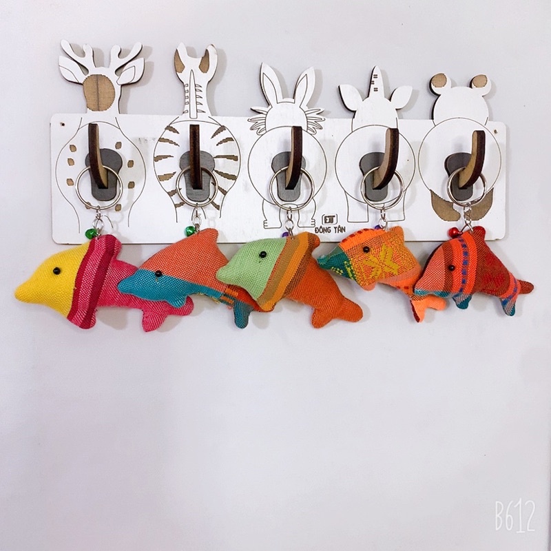 Móc khoá thổ Cẩm hình cá heo