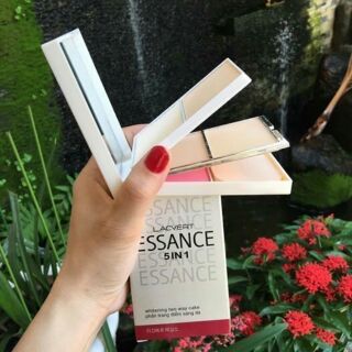 Phấn nền dạng nén 5 trong 1