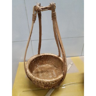 Quang gánh tre trang trí, đựng món ăn