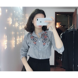 Áo sơ mi thêu hoa