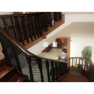 Lưới cầu thang an toàn cho bé