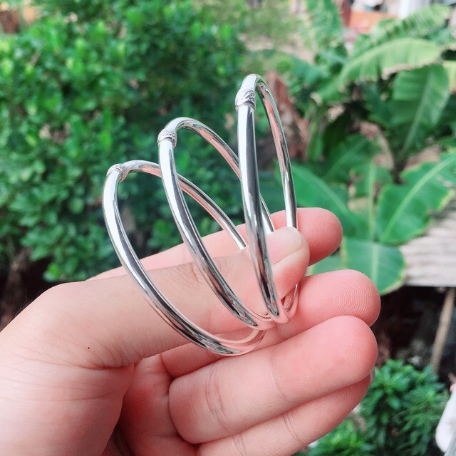 Vòng tay nữ trơn chuẩn bạc ta trắng đẹp - Kho sỉ bạc Nhất Linh