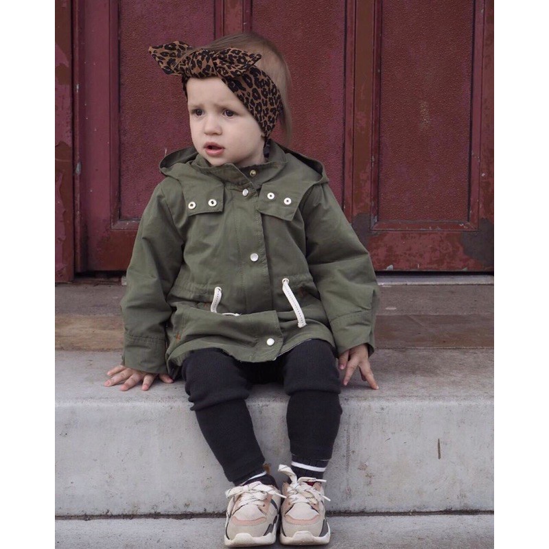 Áo parka Zara màu rêu