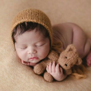 Nón và gấu newborn
