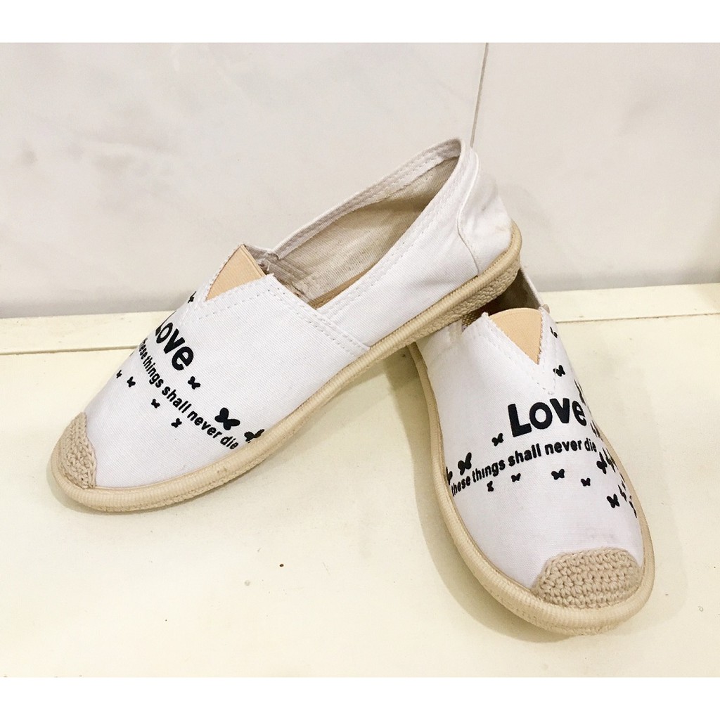 Giày slip on vải chữ love S172