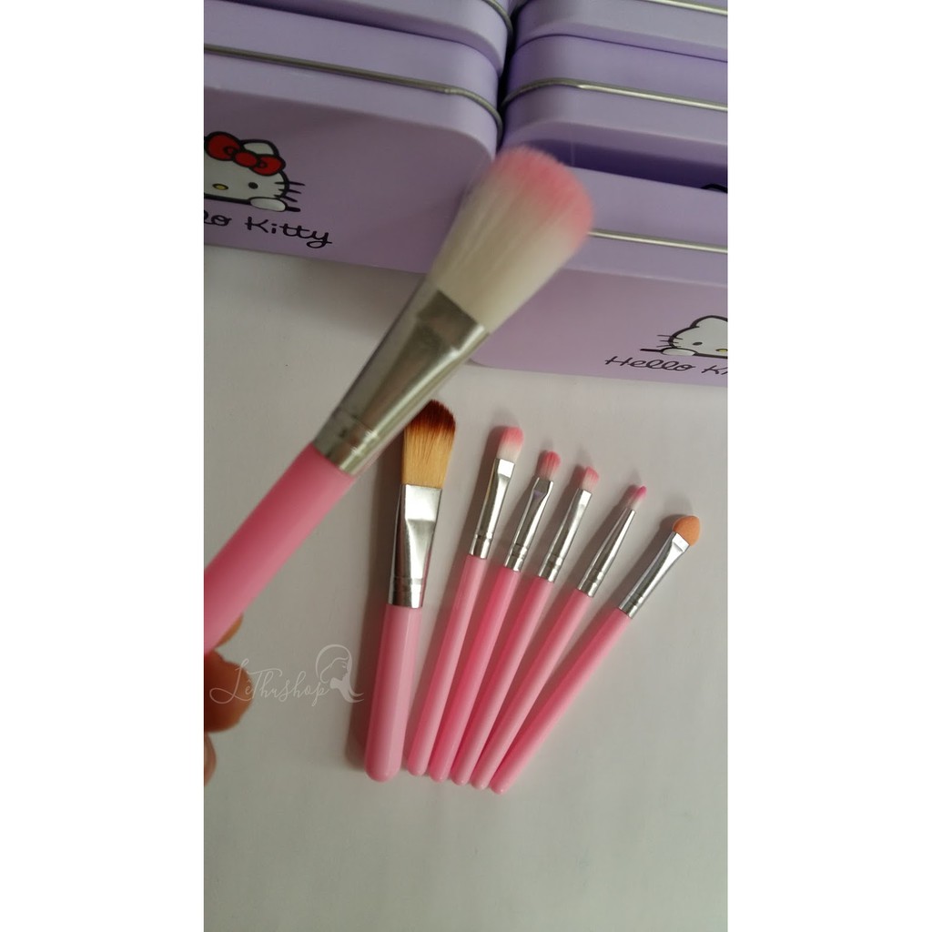 Bộ 7 cọ trang điểm có hộp đựng dễ thương