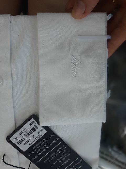 Sơmi trắng hàng chất shop xịn_ xả lỗ cho xưởng. | BigBuy360 - bigbuy360.vn