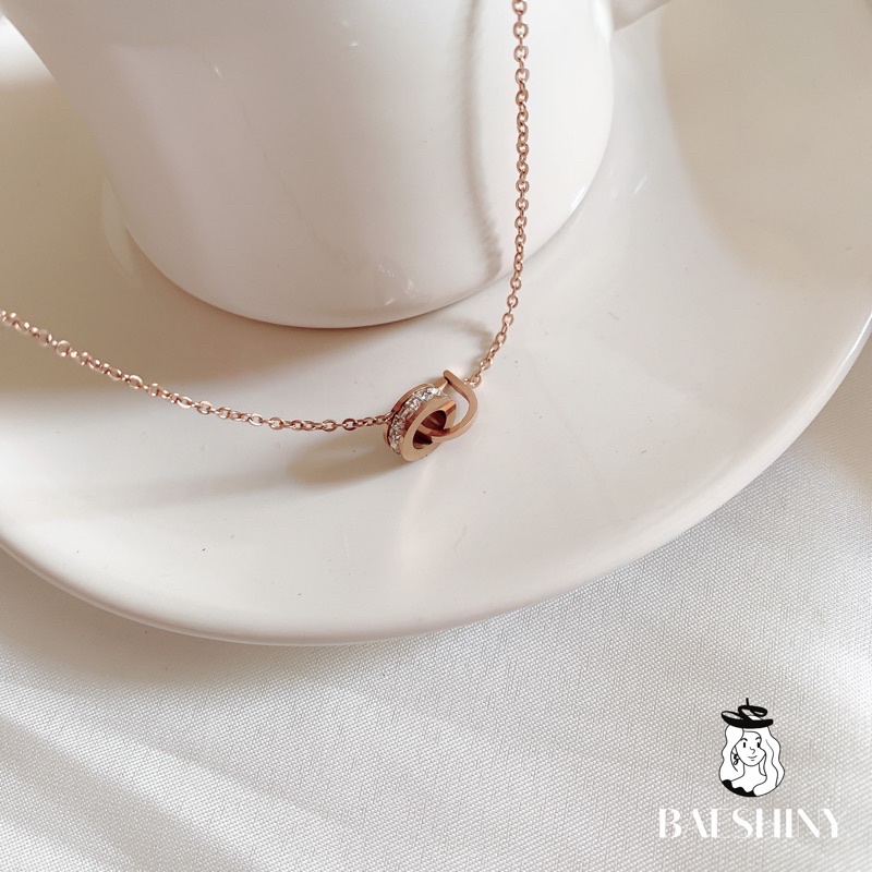 DÂY CHUYỀN THÉP TISCO KHÔNG GỈ MẪU CHỮ D VÒNG TRÒN ĐÍNH ĐÁ KỲ CÔNG PHONG CÁCH VINTAGE HÀN QUỐC BAESHINY DC12