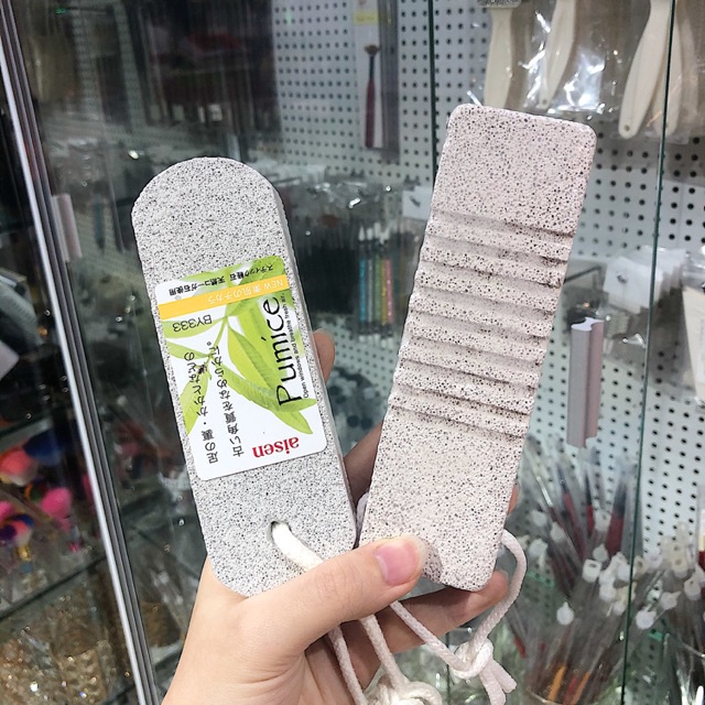 Đá chà gót chân Aisen Nhật Bản BY333 bọt đá tự nhiên tẩy tế bào chết da bị chai sần