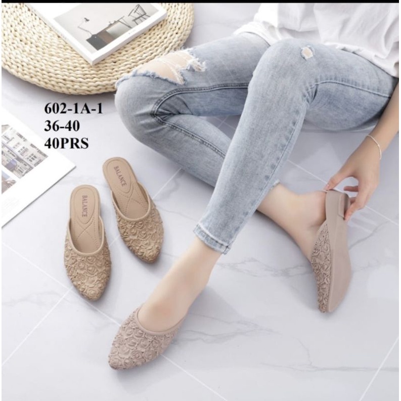 Giày Sandal Đế Xuồng Đính Hoa Hồng Thời Trang Cho Nữ 602