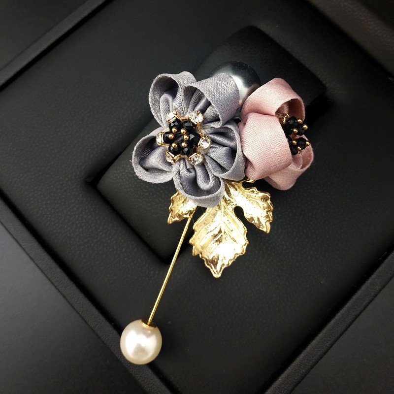 Trâm cài áo thời trang hoa vải dễ thương phối lá vàng GC282