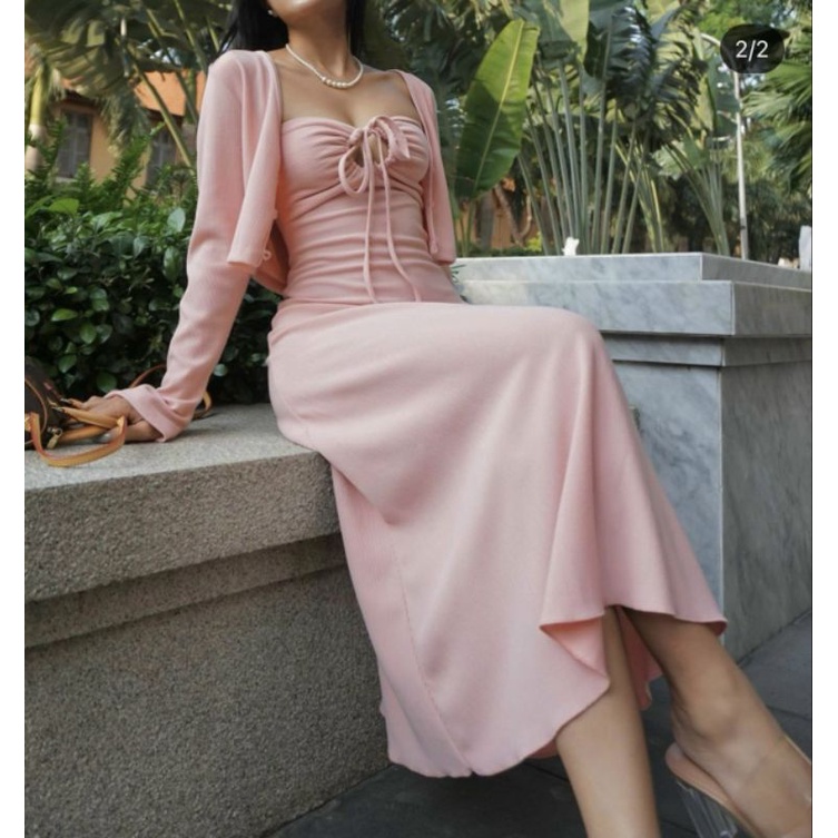 SET ĐẦM HỒNG KHOEN NGỰC KÈM KHOÁC CROP