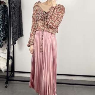 Chân váy Zara màu Hồng ( Pleated Skirt )