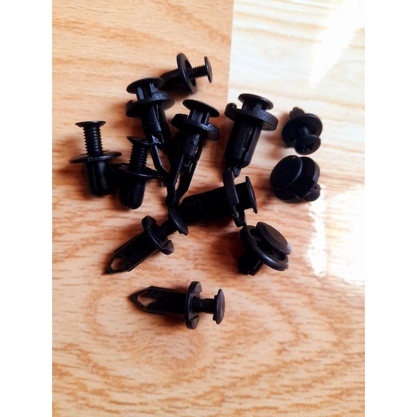 12 nút nhựa ô tô toyota - Bắt chắn bùn,gầm, khoang máy