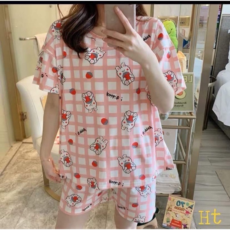 Bộ ngủ kẻ gấu dâu tay HT12