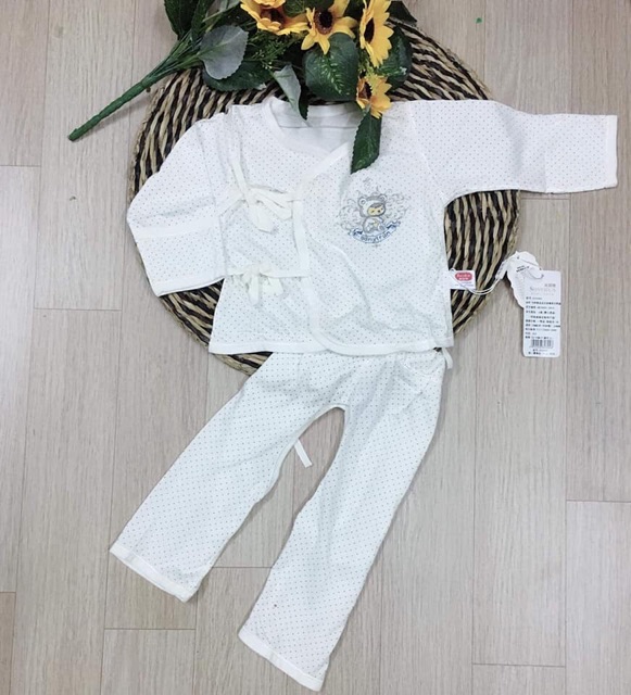 Combo 4 bộ sơ sinh quảng châu cho bé