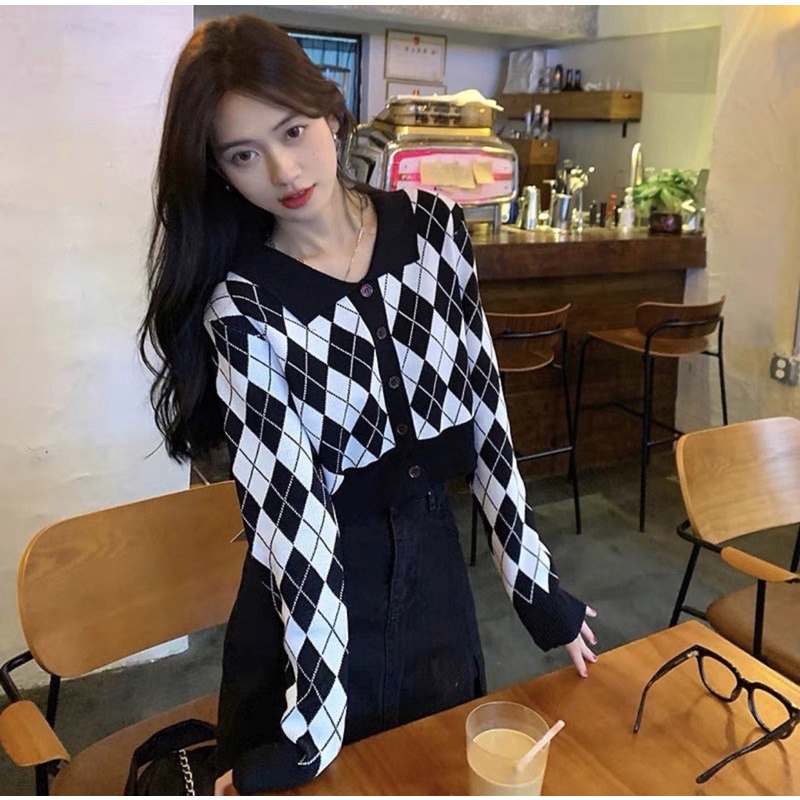 Áo croptop trám dài tay | BigBuy360 - bigbuy360.vn