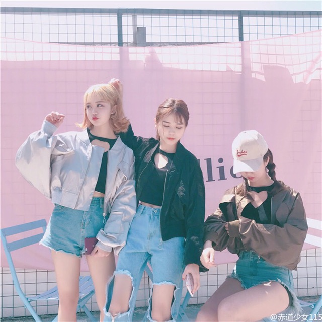 Áo khoác boomber croptop