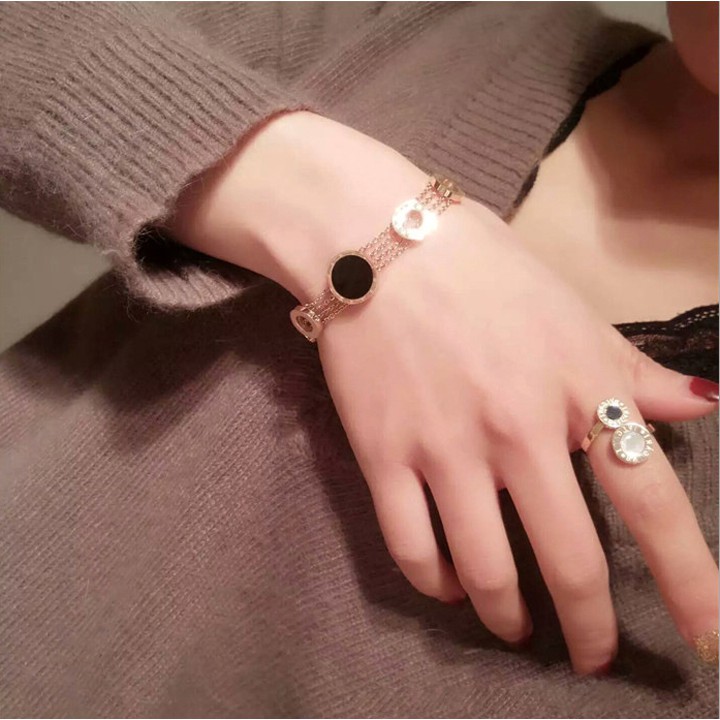 Lắc tay nữ titan chuỗi mặt tròn số la mã siêu đẹp, bền màu, hợp thời trang