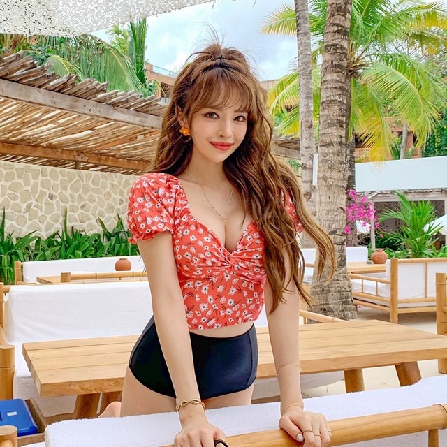 Bikini hoa nhí dễ thương lưng cao