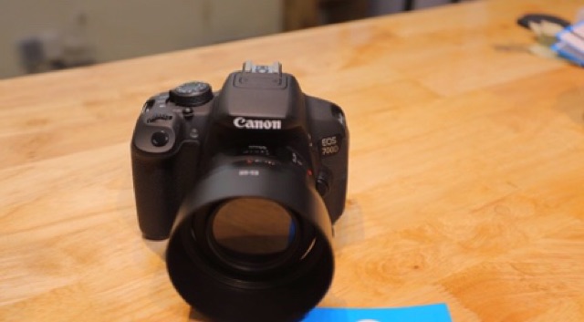 Máy ảnh canon 700D kèm fix 50 f1.8STM