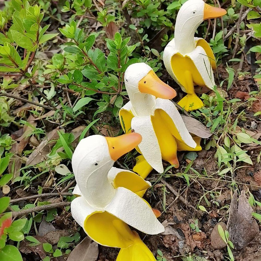 Tượng Vịt Con Trang Trí Sân Vườn