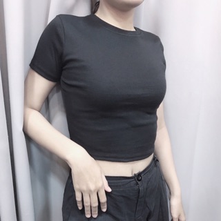 Áo croptop ôm cổ trụ