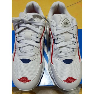 giày Adidas Yung