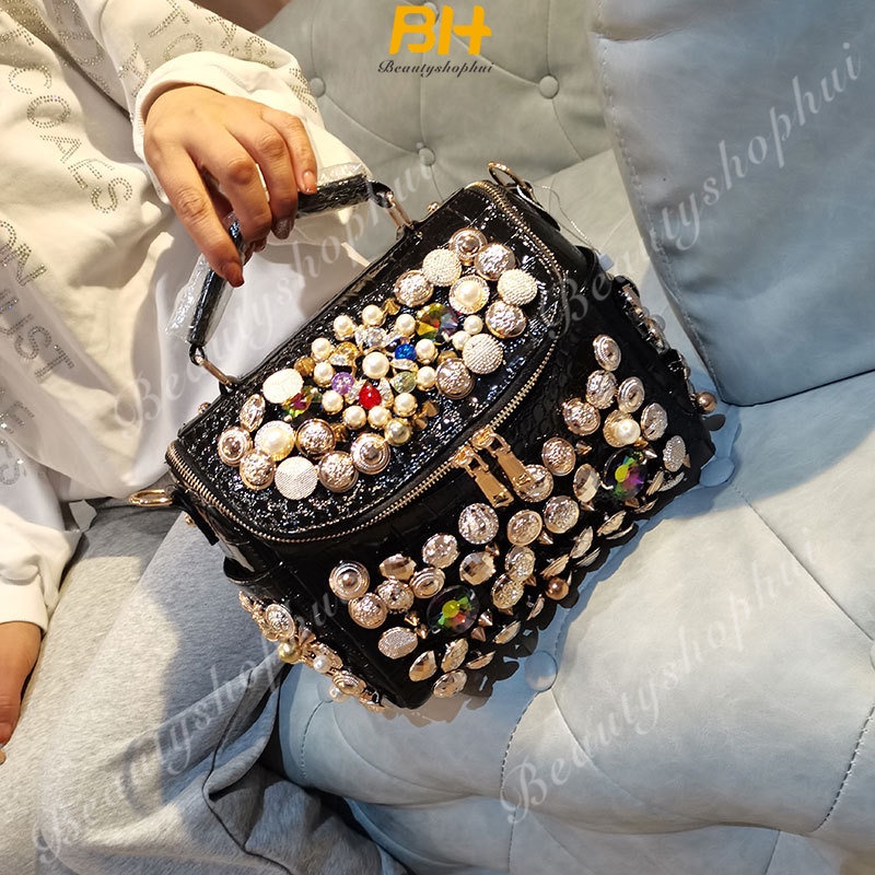 Túi Đeo Chéo Đính Đinh Tán Thời Trang 2022 Cá Tính Cho Nữ