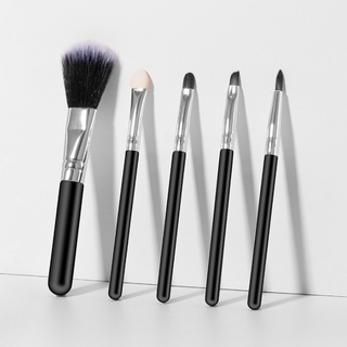 1 cọ trang điểm tạo khối